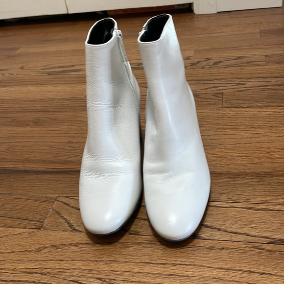 Brand New Kendall & Kylie Booties , Size 7 - Picture 2 of 13